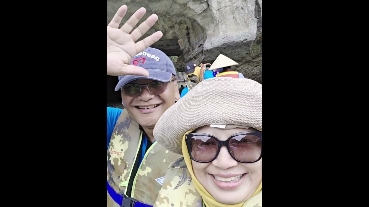 The beauty of Halong Bay. Wajib dikunjungi saat liburan di Vietnam.