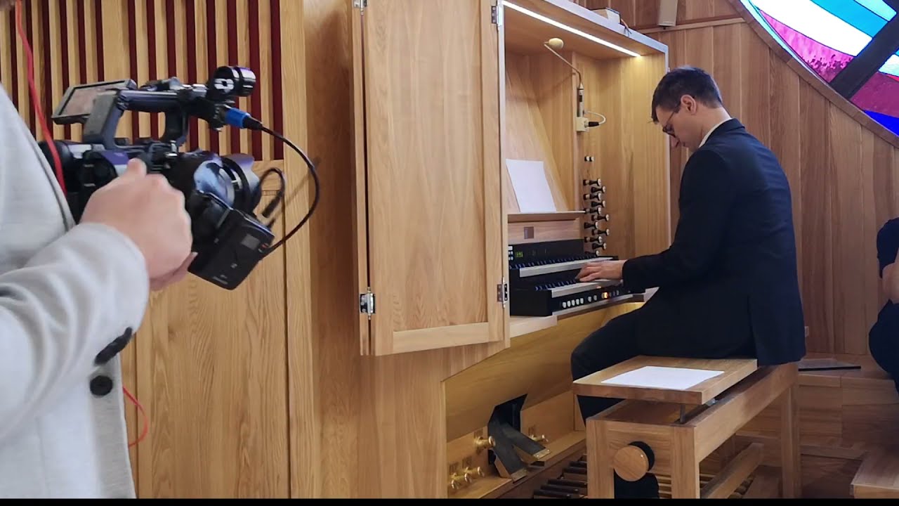 Poświęcenie organów w kościele Zesłania Ducha Świętego w Krakowie - Ruczaju