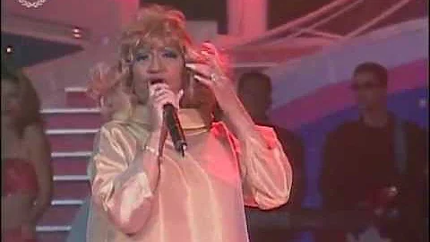 Celia Cruz - La vida es un carnaval