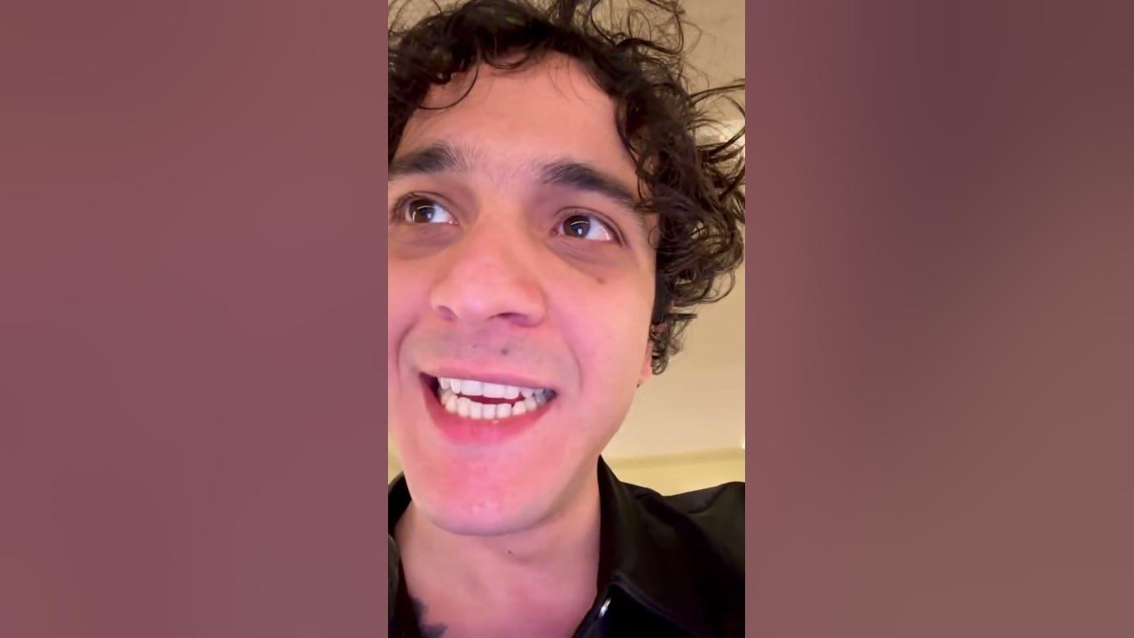 Tananai, in total black, annuncia l'uscita del suo nuovo singolo "Alibi"