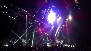 Example at O2 Arena - Changed the Way You Kiss Me