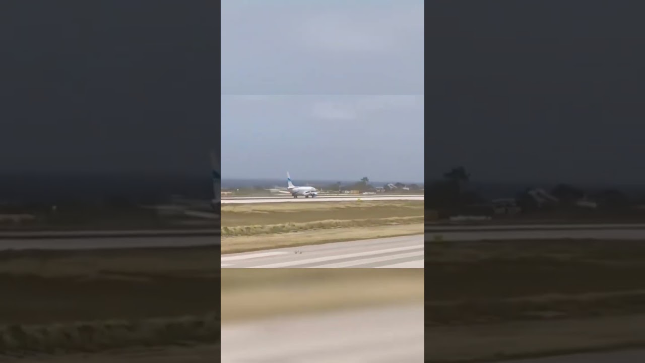 POLISH WOMEN CREW TRY LANDING A PLANE, ME AM JUMPING OUT BEFOR I DIE. 
