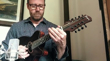 Ewan MacPherson plays Shippey "Artist" 9-string mandolin