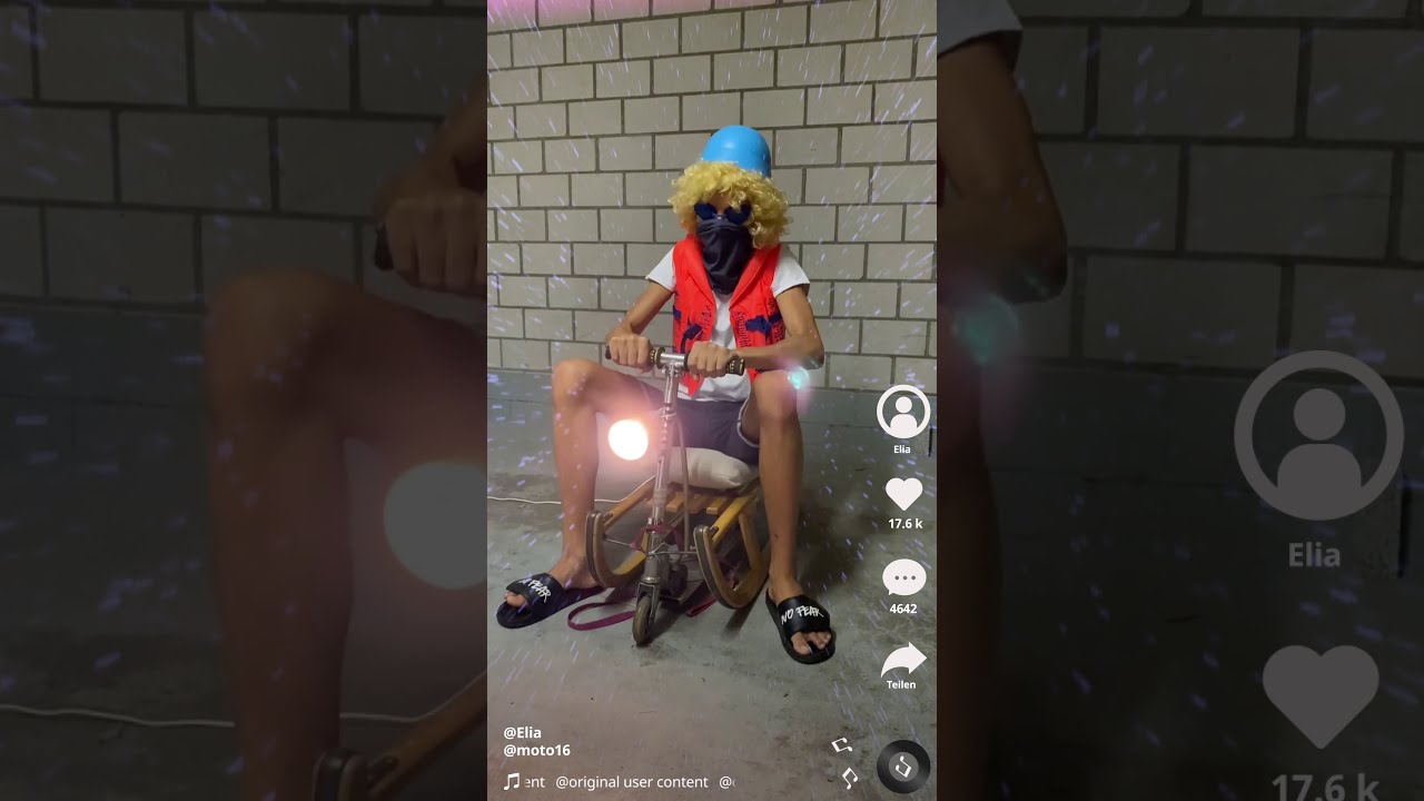 Moto 16