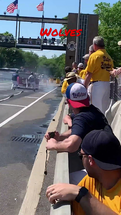 🔥Hydrant man lighting up the hydrant, nozzle man first water on the flap🔥 #highlandersracing #fyp