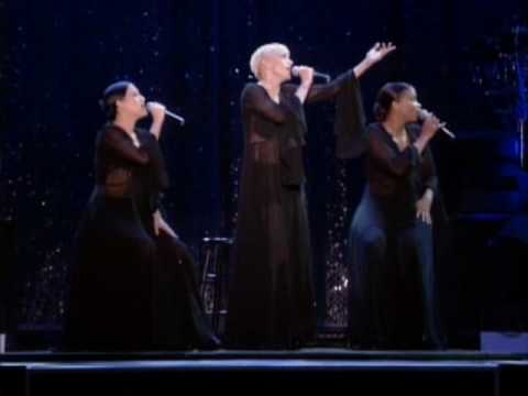 Madonna - Rain [The Girlie Show]