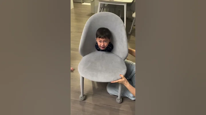 How did this kid get his head stuck in a chair?😂😭#funny #shorts