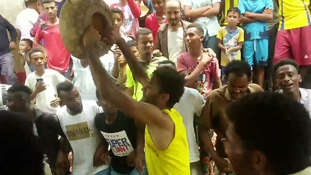 رقص شعبي تهامي من افراح ال سنقور مدينة عبس