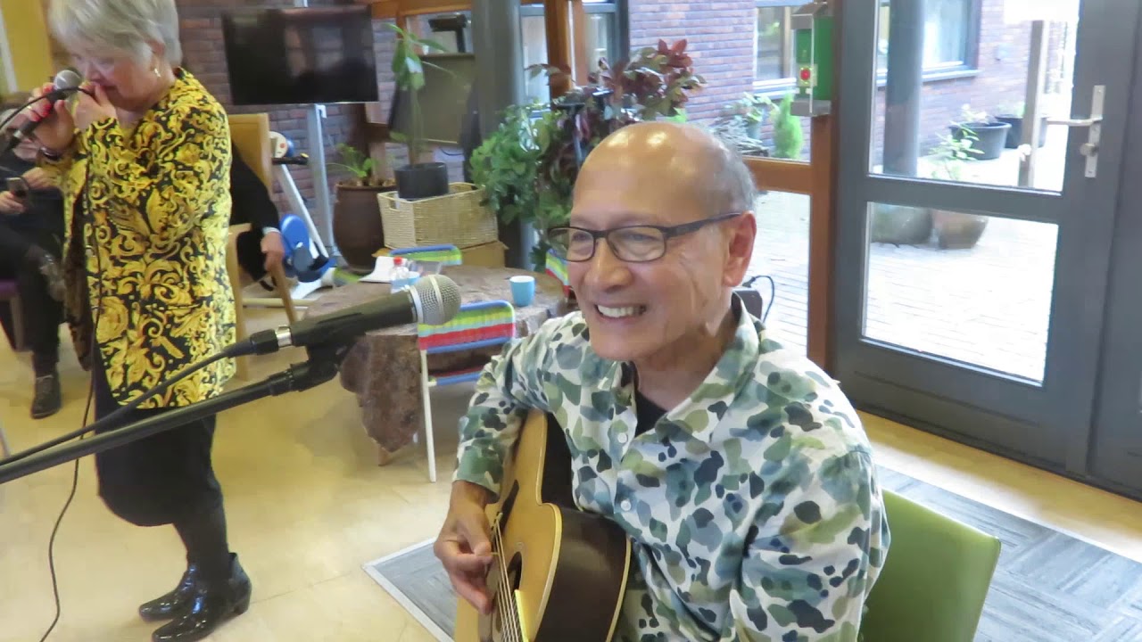 Burung Kaka Tua (192 bpm jazz waltz brushes) Concert YouTube