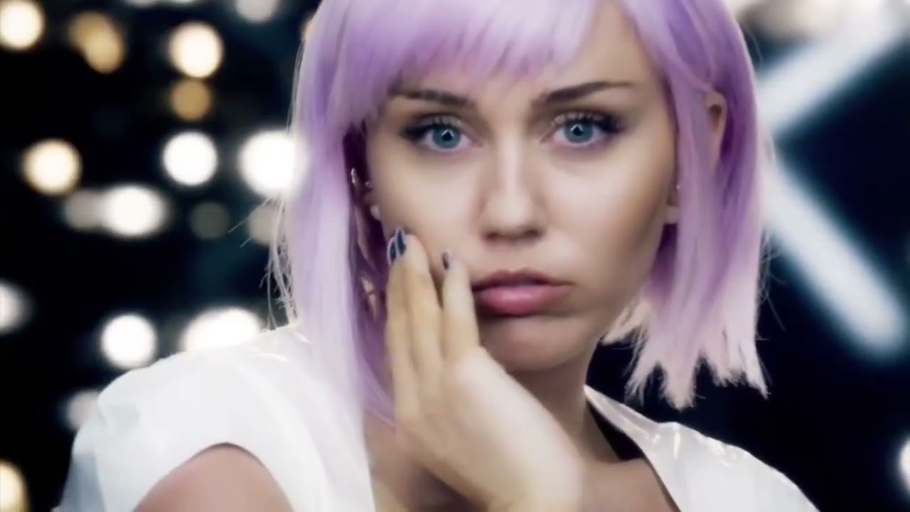 Ashley O/ Miley Cyrus On A Roll Lyrics (Black Mirror)