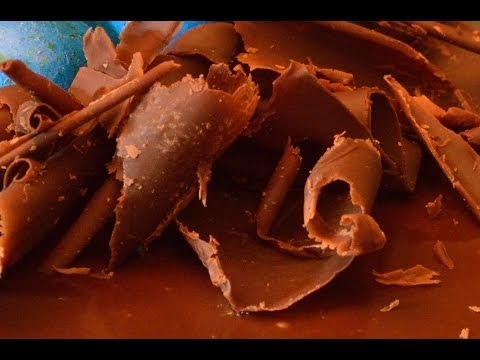 How To Make Chocolate Shavings For Garnishing Desserts (Cake Decorating Techniques)