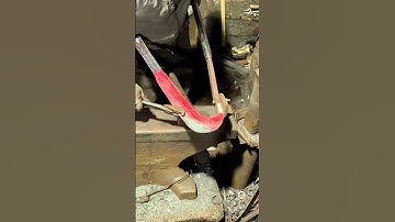 Thumbnail of Alat sederhana untuk memotong besi panas dengan mudah #shorts