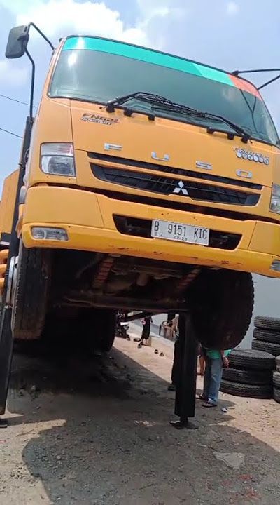 SEFLODER FUSO FIGTHER FN62L TAHUN 2023