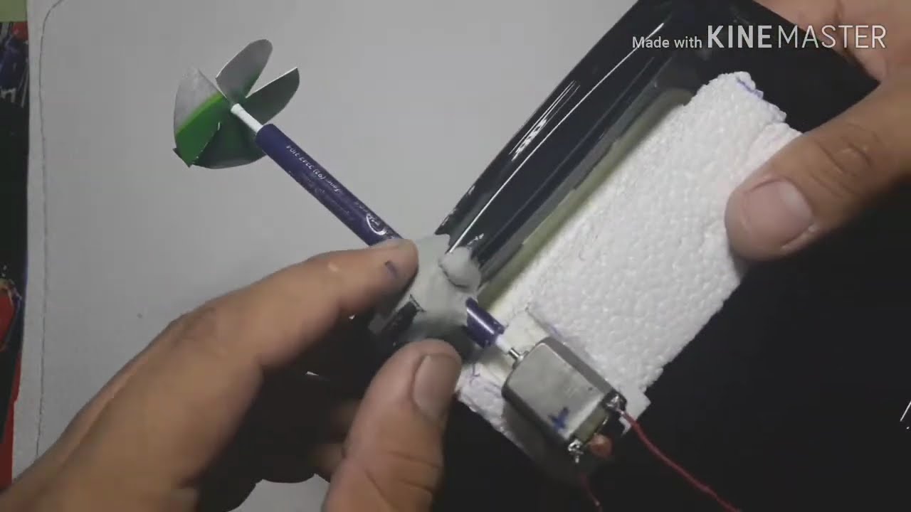 Barco de controle remoto caseiro  simples e  baratinho  menos de  quinze  reais...