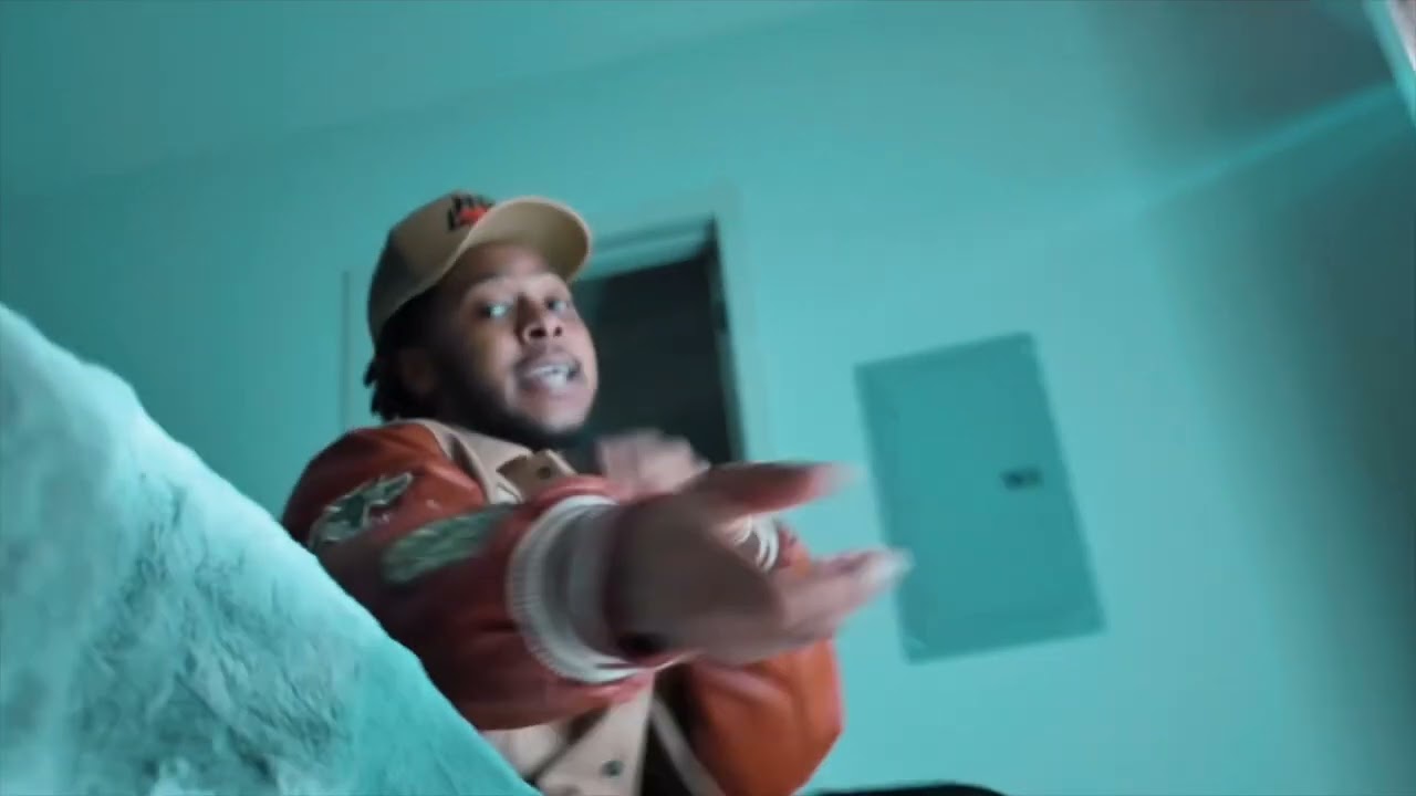 Str8Cash- Free Smoke (Official Video)