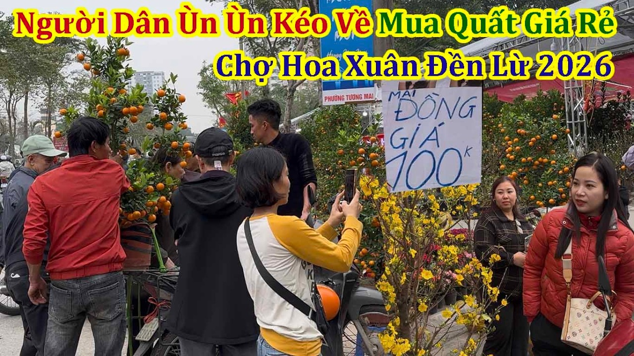 Chợ Hoa Xuân Nhộn Nhịp Chưa Từng Thấy Trên Đường Phố Hà Nội