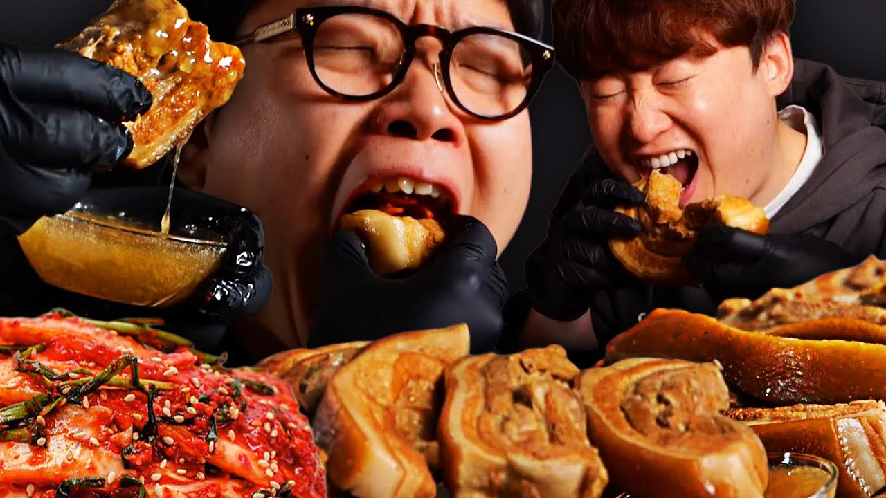 푹 삶은 두꺼운 통보쌈에 배추김치 먹방 ASMR