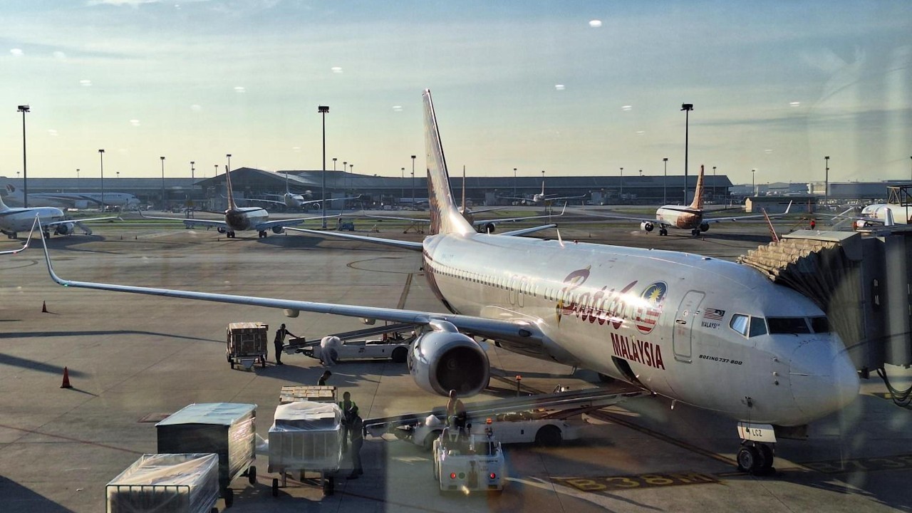 Visiting Kuala Lumpur and Singapore ~ Flying on Batik Air Malaysia b737 + Jewell Changi Tour