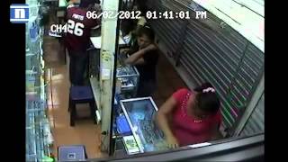 Así roban varias mujeres en el Mercado Las Playitas de Maracaibo