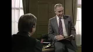 Lying With Statistics - Yes Minister Example - Fallacious Trump E19