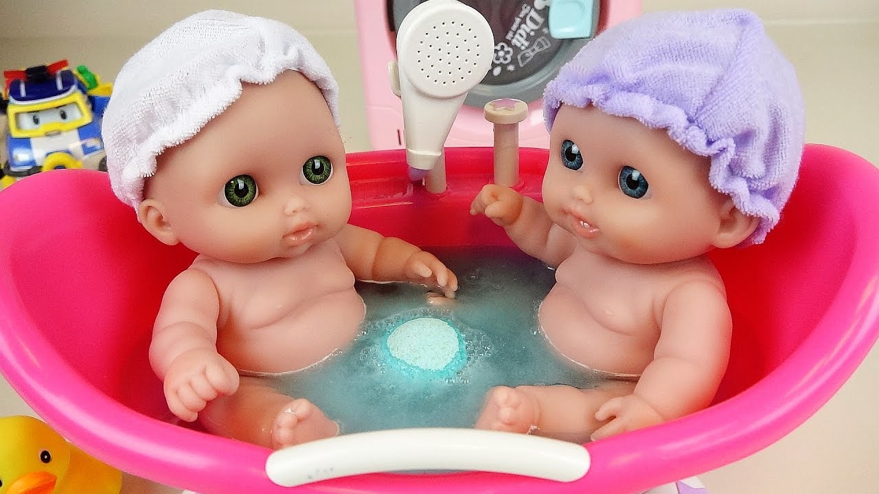 Twin Baby Doll Bath Shower Ball Berenguer Toy Play Youtube