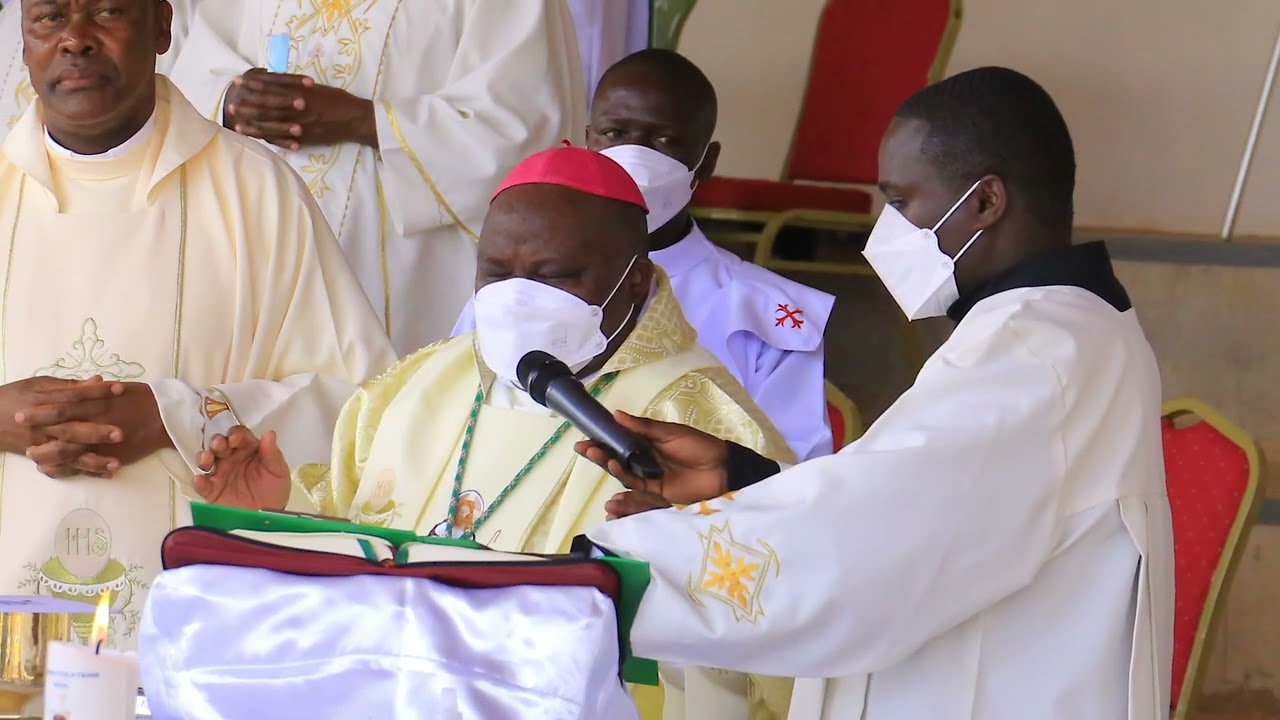 TUNAKUSHUKURU MUNGU - Special Dedication to Bishop Joseph Mairura, Vicar Fr. Masese & Fr. Mainye