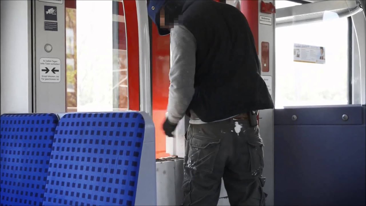 S Bahn Hamburg zugemauert - Original