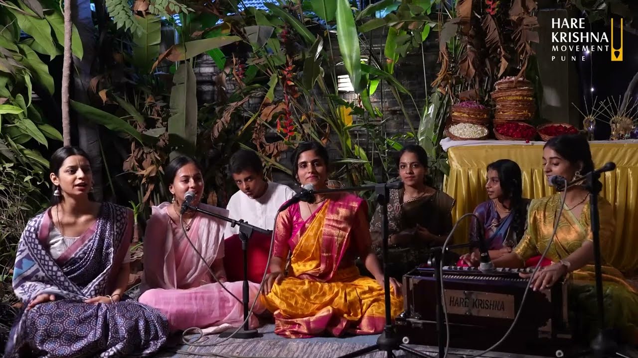 Radhashtami Kirtan By Vaishnavis | Radhastami special | Hare Krishna Mahamantra
