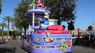 [HD] Disney Inside Out Pre Parade w/ talking characters @ California Adventure Full Show 1080p 60fps