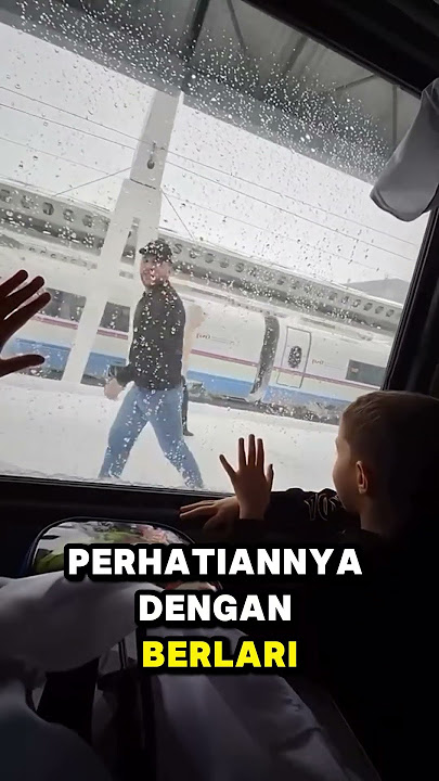 Anak ini menangis saat Di kereta ? #shorts
