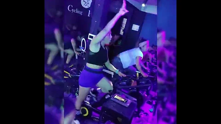 Clase 70 / Indoor Cycling & Spin bike  / by Janeth...
