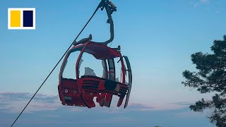 Cable car accident in Turkey leaves passengers stranded