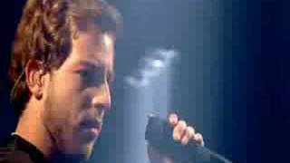 Download Lagu James Morrison - Please Don't Stop The Rain (Live on T4) MP3