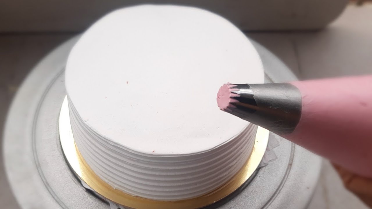 New trick | Cake की बिलकुल नयी डिजाइन | New trick for cake decoration | Easy cake | New Cake Design