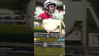 156TH TRAVERS STAKES 2025. SOVEREIGNTY CON JUNIOR ALVARADO GALOPA EL CLASICO. 2° BRACKET BUSTER.