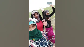 ياهل الله مرت يمي بعجاله 