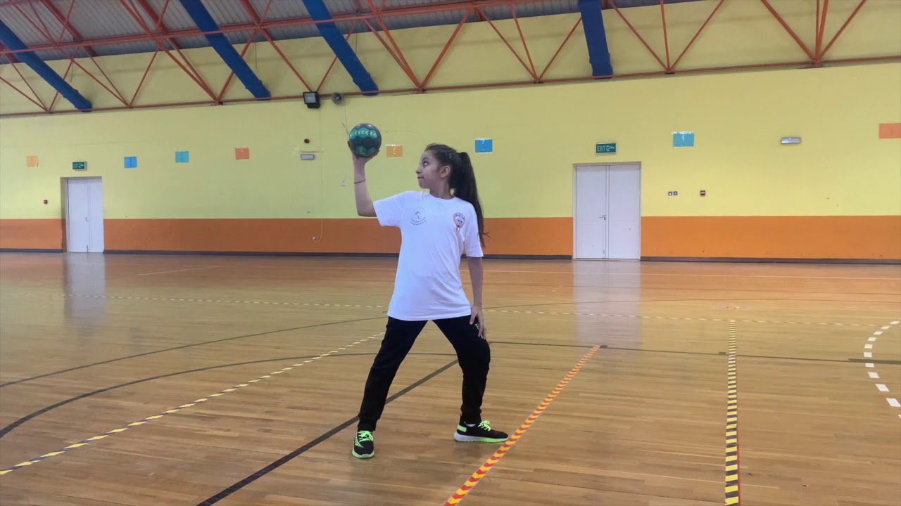 الدرس الحادي عشر   التمرير والاستلام بيد واحدة