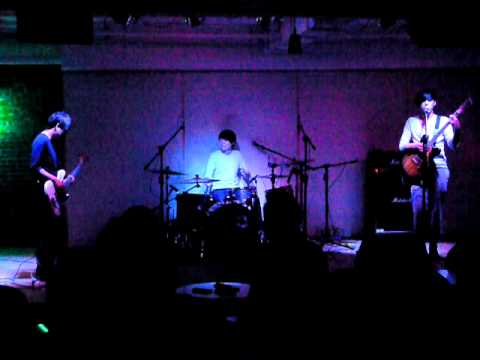 2011.10.15 Hush！《五顏六色的》@ThERE CAFE & Live House