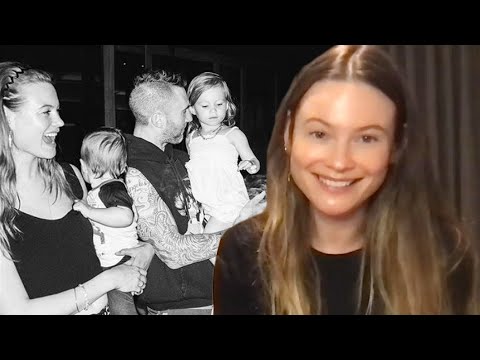 Video: Behati Prinsloo Net Worth: Wiki, Berkahwin, Keluarga, Perkahwinan, Gaji, Adik Beradik