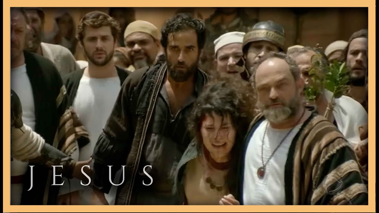 Caifás leva Laila até Jesus para ser punida pelo adultério | NOVELA JESUS