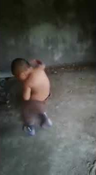 El niño bailando sabroso jj
