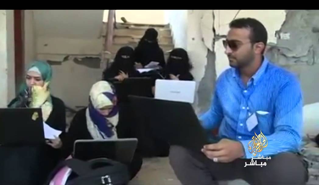 نشطاء يدشنون مبادرة " عدن 180" لحصر الأضرار التي لحقت بمدينة عدن