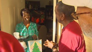 Thousands of volunteers deliver meals to North Texas first responders and those in need