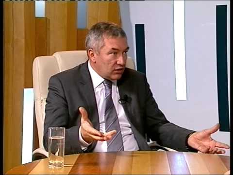 Prof.dr. Dragan Kovačević, u emisiji "Karte na stol" 28.12.2013. - YouTube