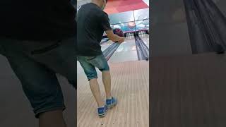 Bowling and Striking with Phaze 2 Bowling Ball while playing on the outside