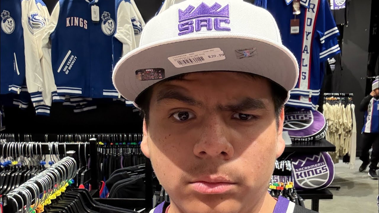 Elijah going to kings vs spurs game march 7 2025