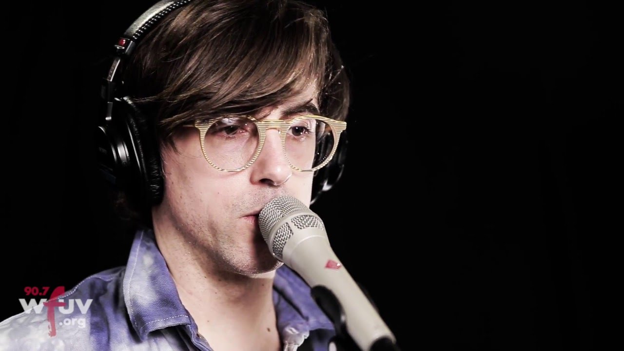 LNZNDRF - "Beneath The Black Sea" (Live at WFUV)