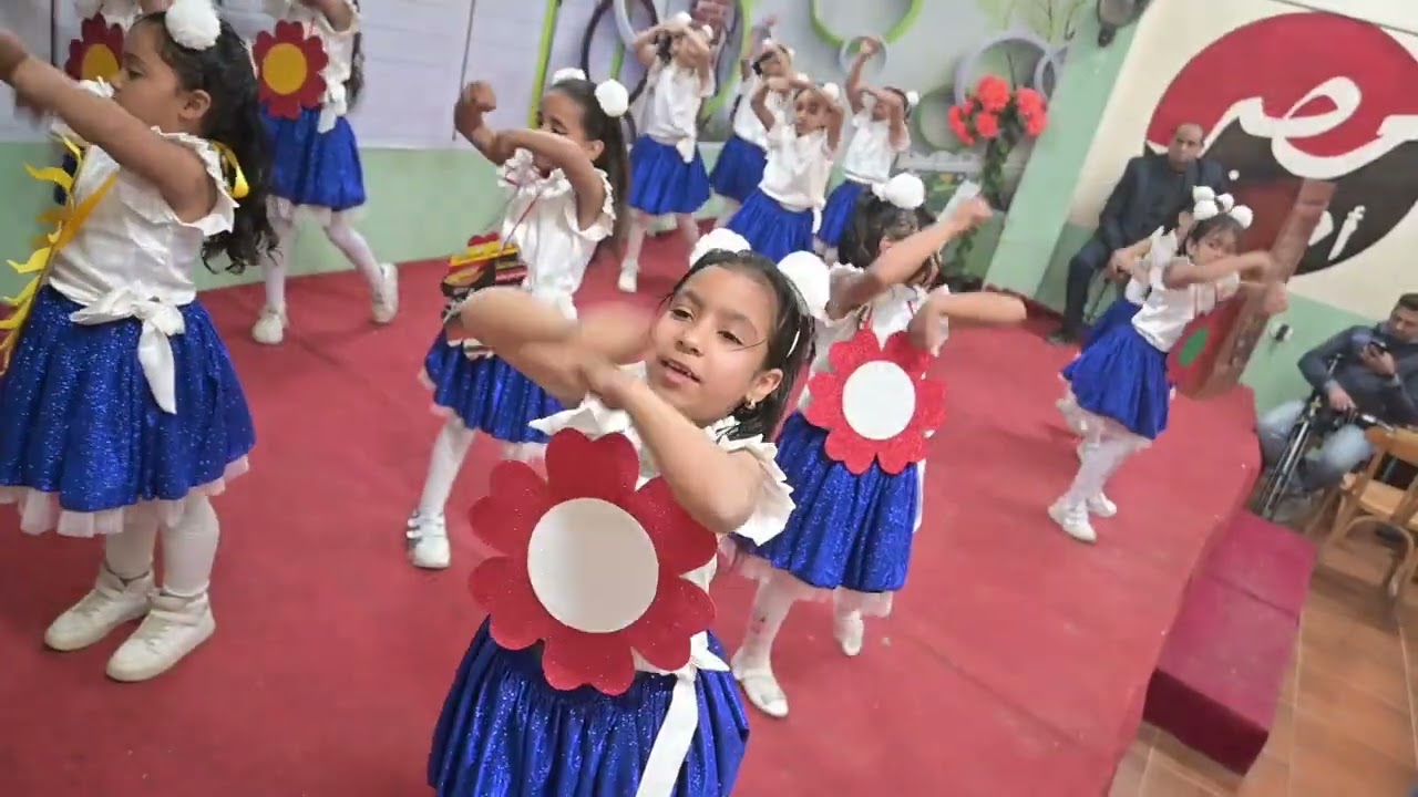 استعراض ضم البيئة الذي أدهش وأبهر مدير الإدارة و جميع الحضور - روضة مدارس العلا