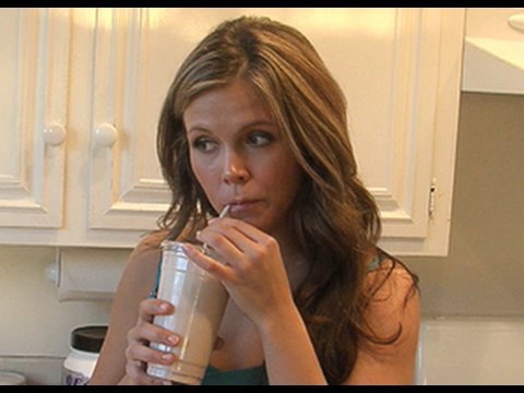 Trainer In The Kitchen: Morning Mocha Smoothie