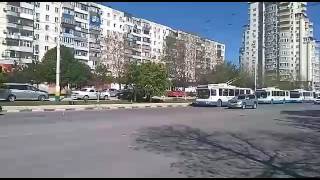 Из-за столкновения автомобилей Опель и БМВ остановлено движение троллейбусов в Новороссийске